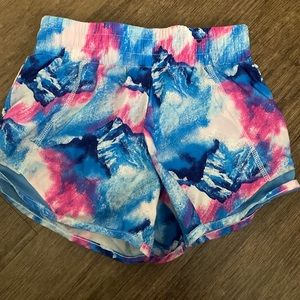 Girls size 7/8 running shorts.